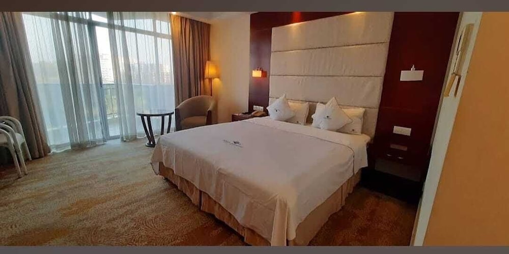 Executive, Queen Bed, Sea View, Balcony