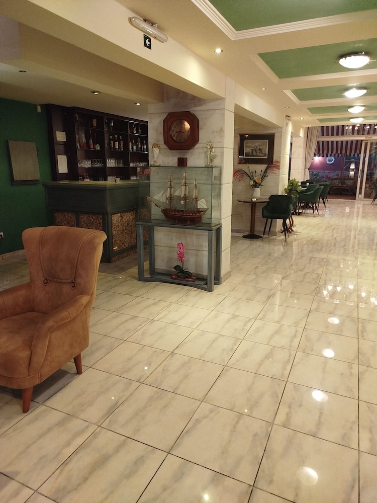 Ephira Hotel 11/56