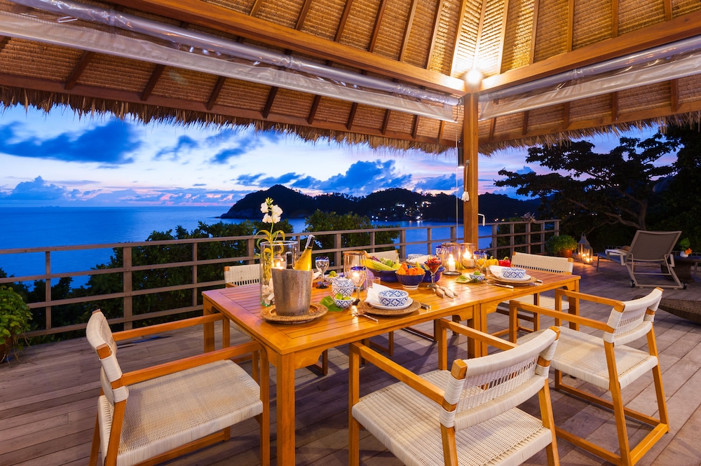 Cape Shark Pool Villas 30/50