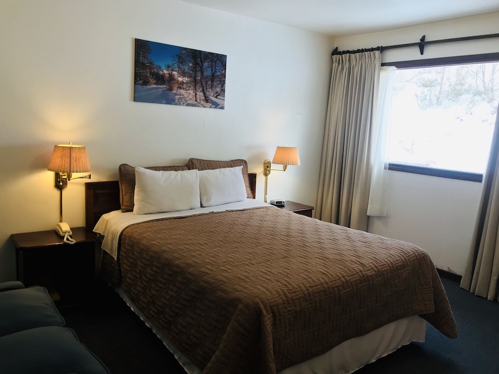 USHUAIA HOTEL 11/35