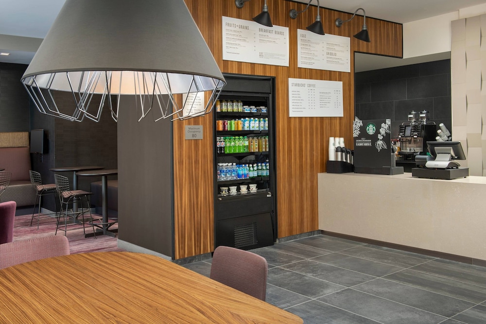 Courtyard by Marriott Portland East 5/48