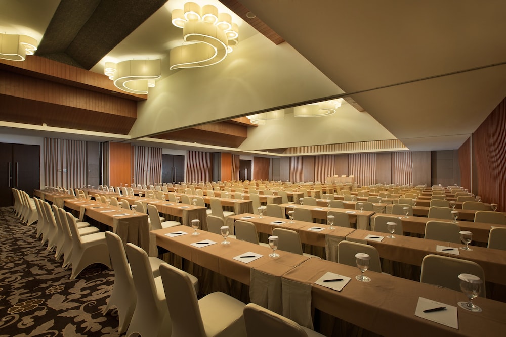 Hotel Santika Banyuwangi 7/50