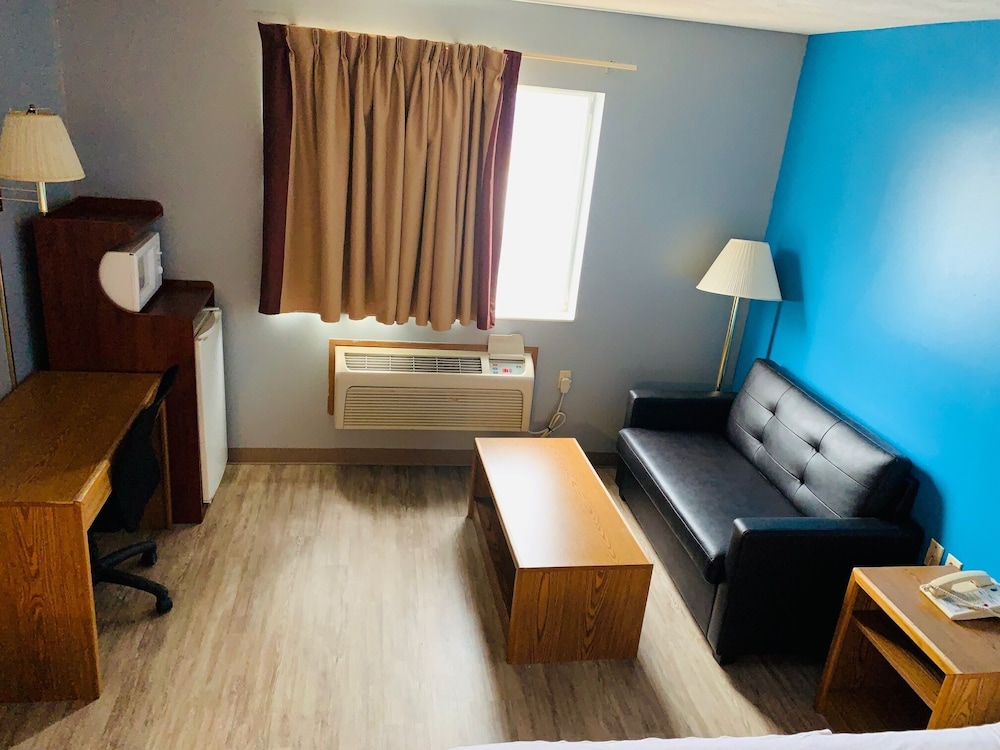 Super 8 by Wyndham Crete 20/27