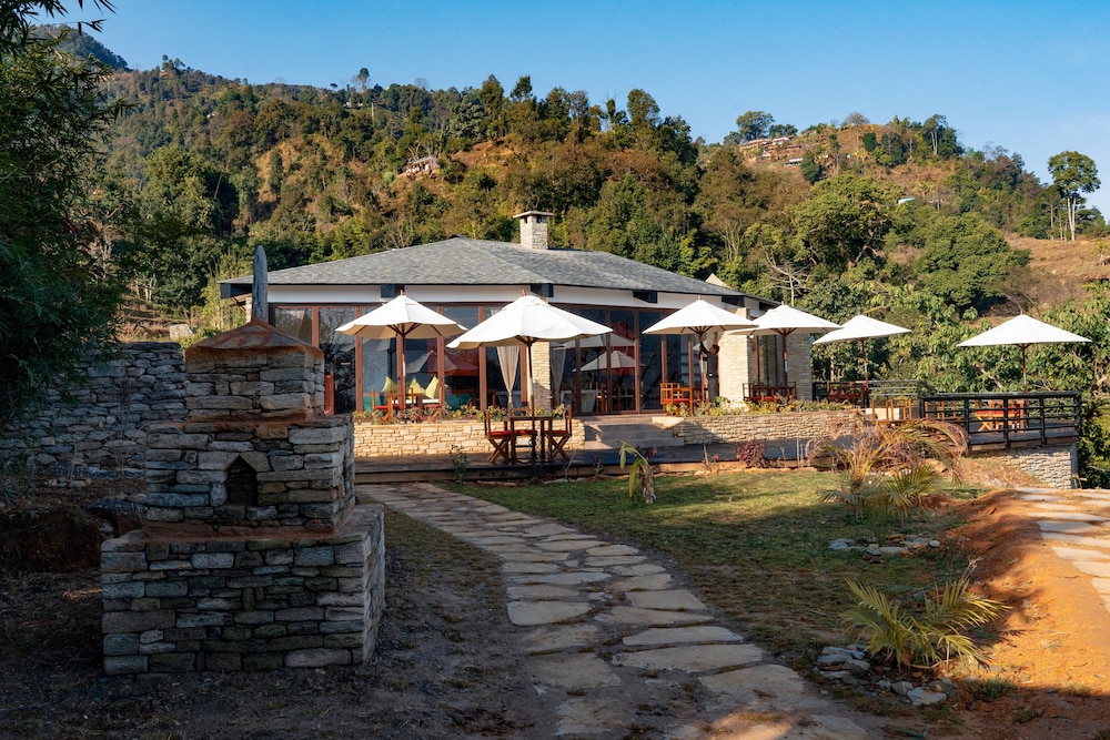The Pavilions Himalayas Lake View 53/62