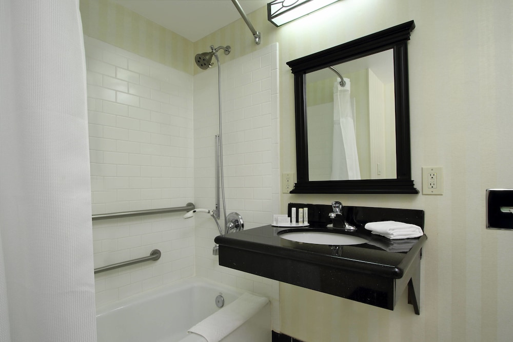 Fairfield Inn Suites By Marriott Fresno Clovis 11/36