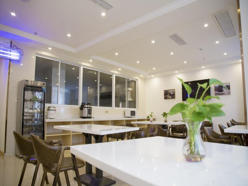 GreenTree Inn Yangzhou Shiqiao Town Jianyang Mansion Express Hotel 16/17