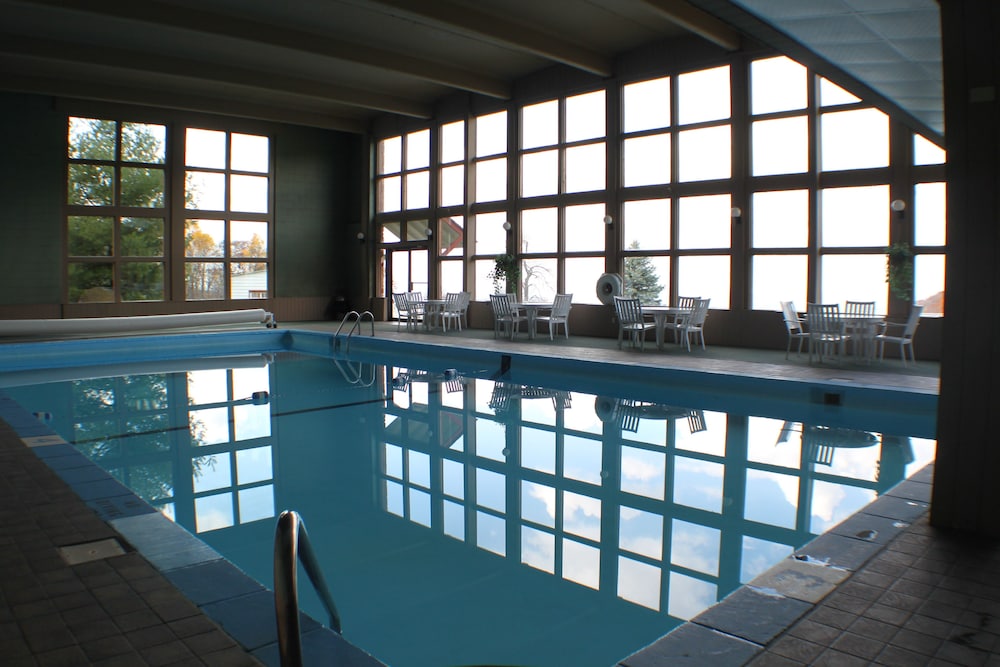 The Historic Summit Inn 32/53