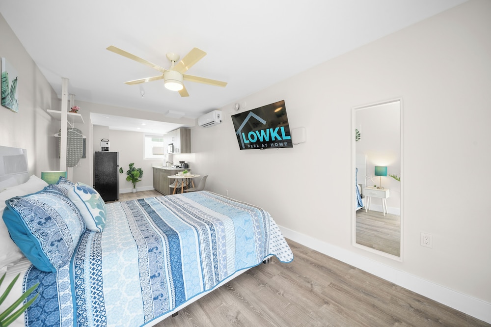 Samantha Apartments by Lowkl 6/46