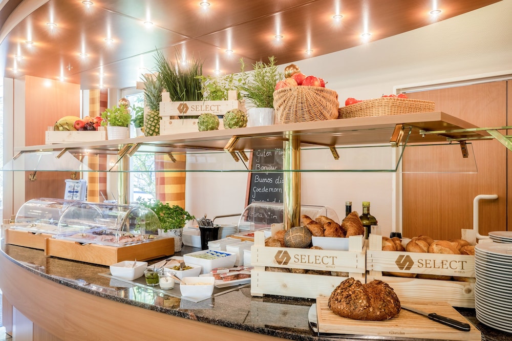 Holiday Inn - the niu, Blade Solingen by IHG 59/80