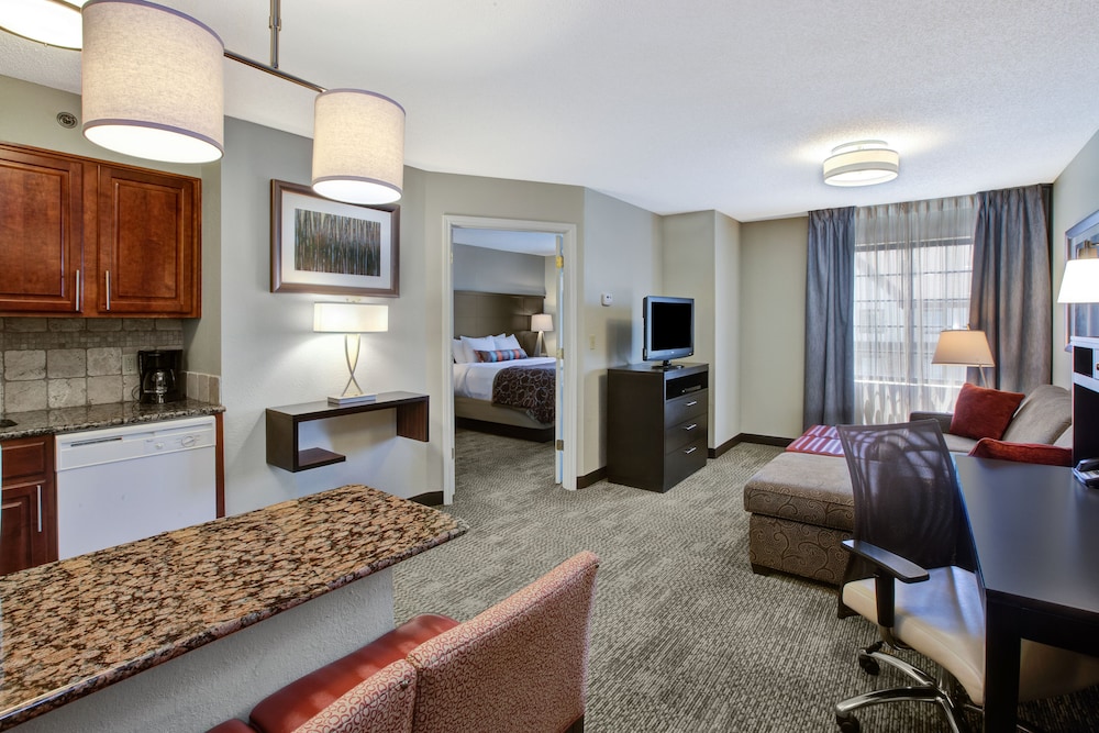 Staybridge Suites Louisville-East 42/61