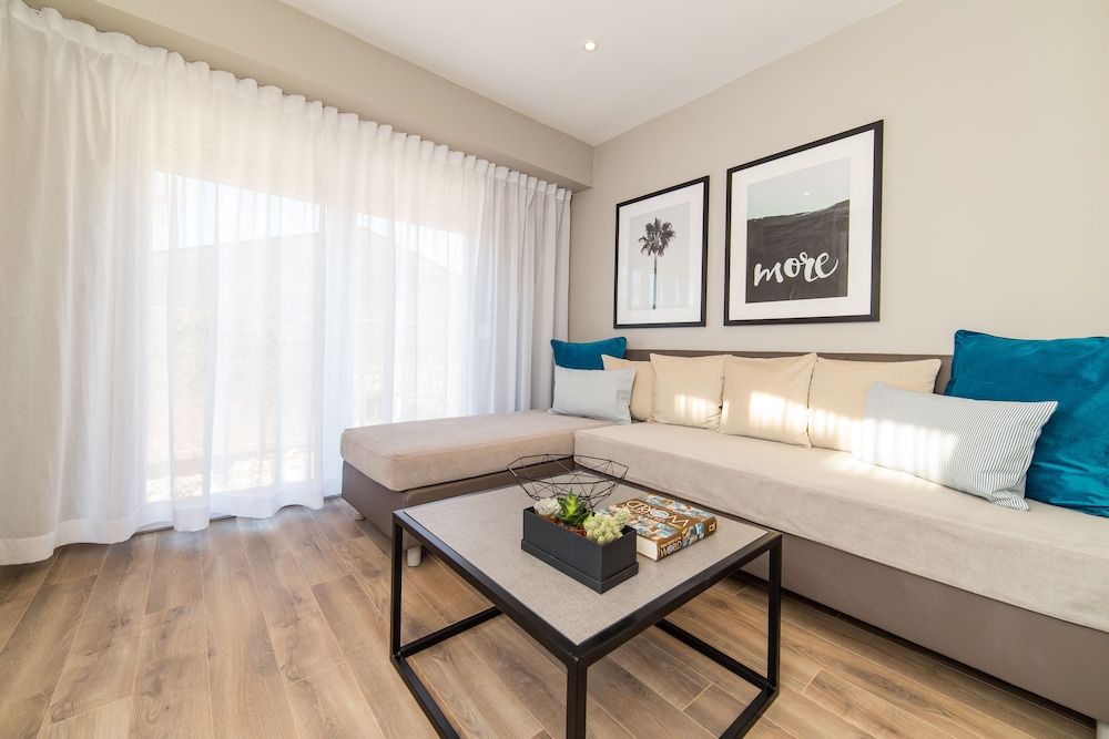 Gava Waterman Milna Resort 53/74