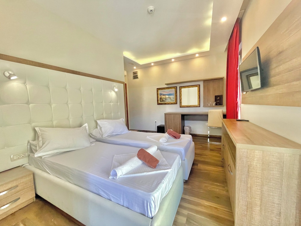 HOTEL BUTUA RESIDENCE 18/100