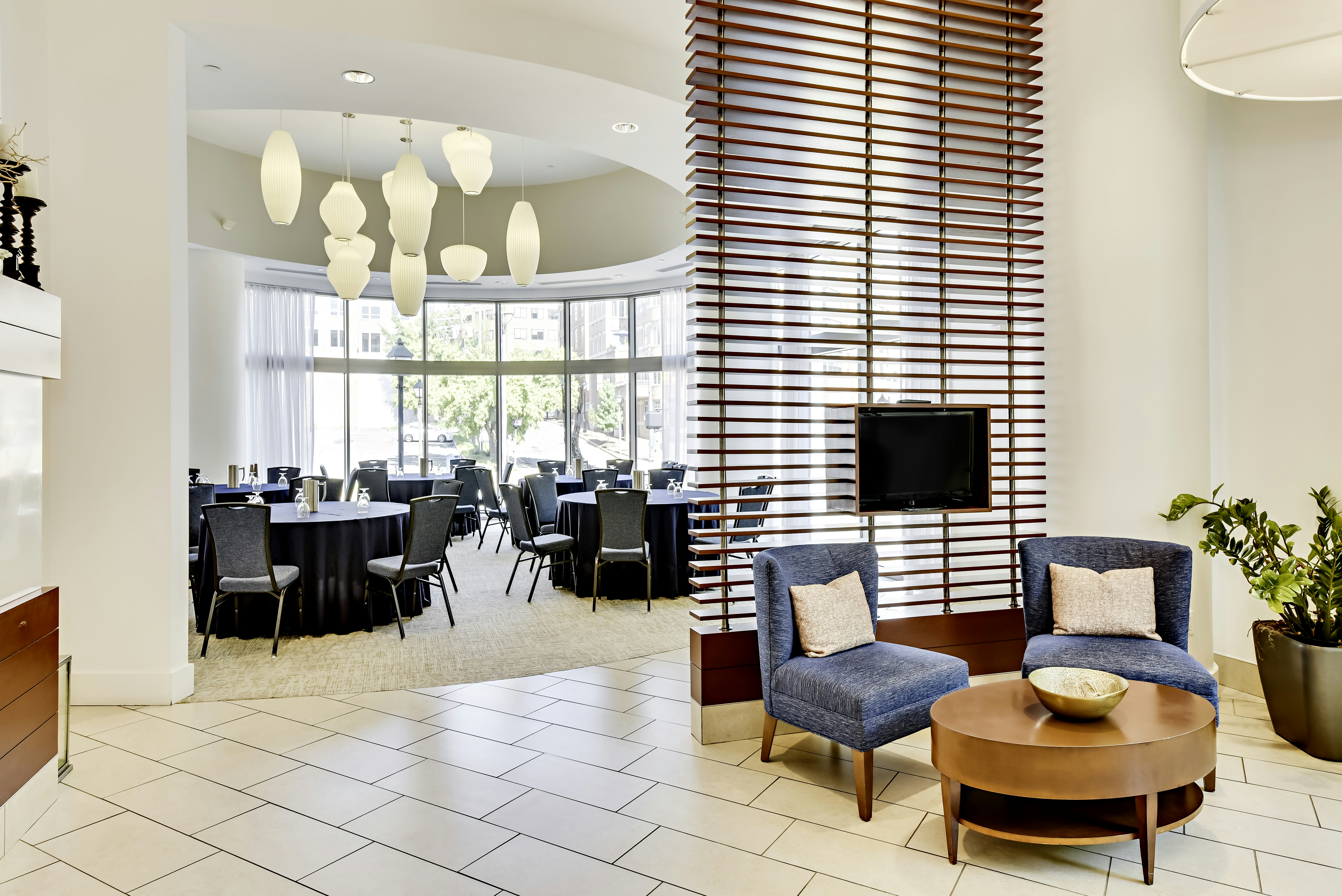 Hilton Garden Inn Alexandria Old Town National Harbor 23/52