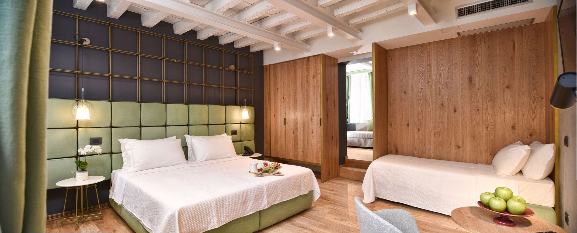EXCLUSIVE, TRIPLE, MULTIPLE BEDS, CANAL VIEW