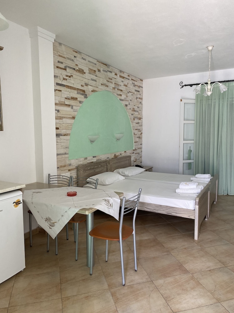 Annita S Village 56/68
