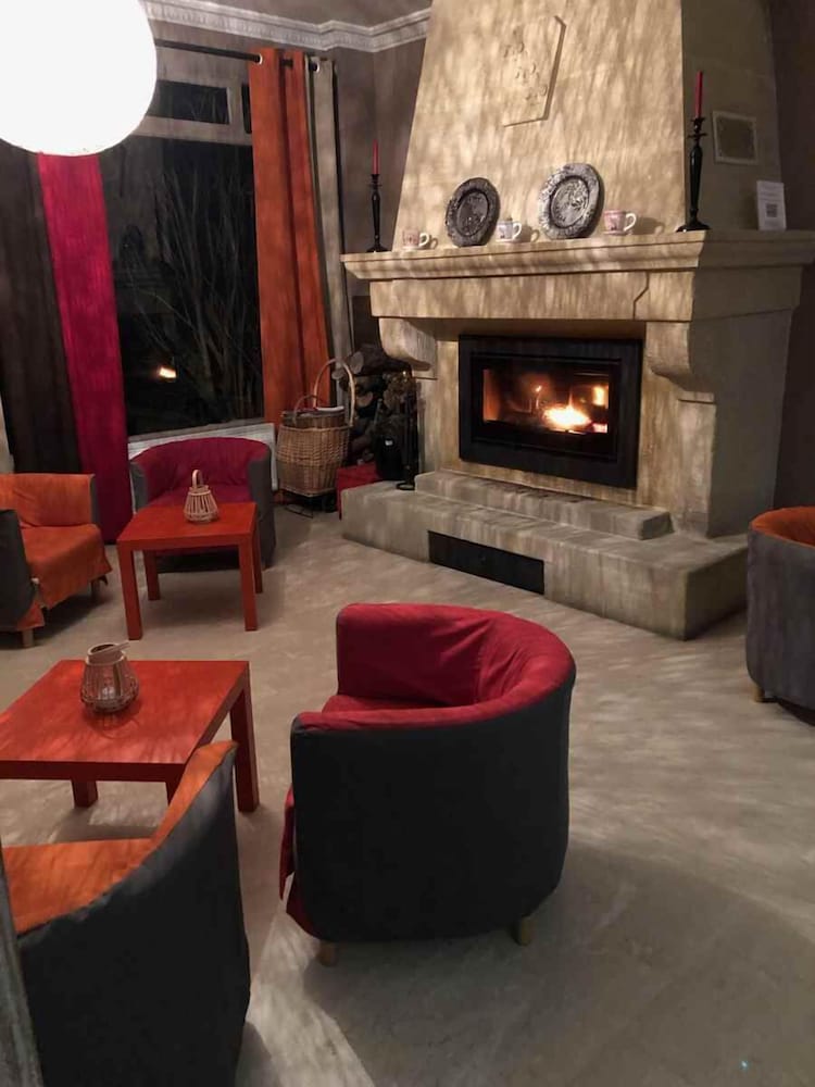 LES AUBUNS COUNTRY HOTEL 22/45