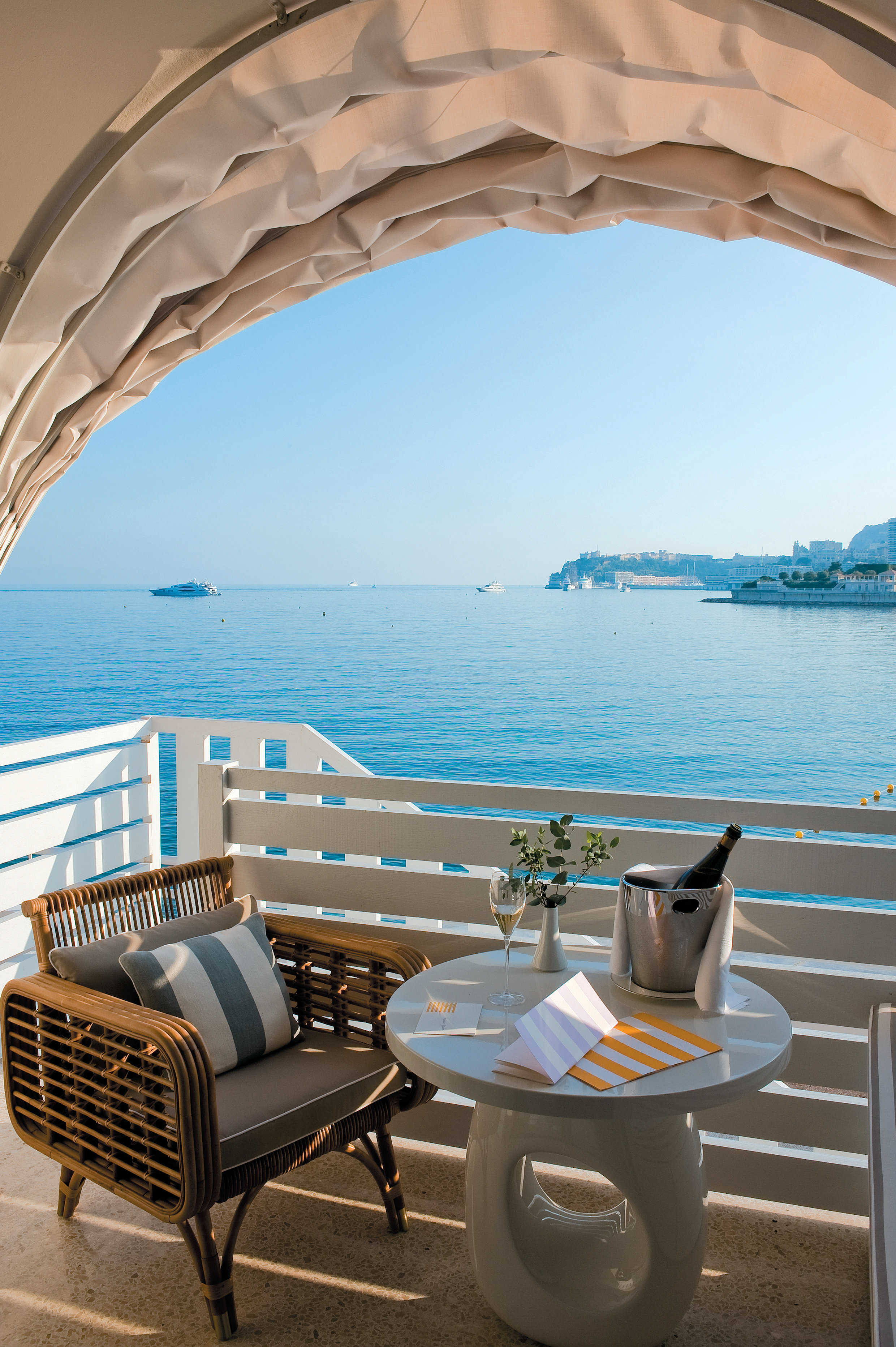 Monte-Carlo Beach Hotel 42/47