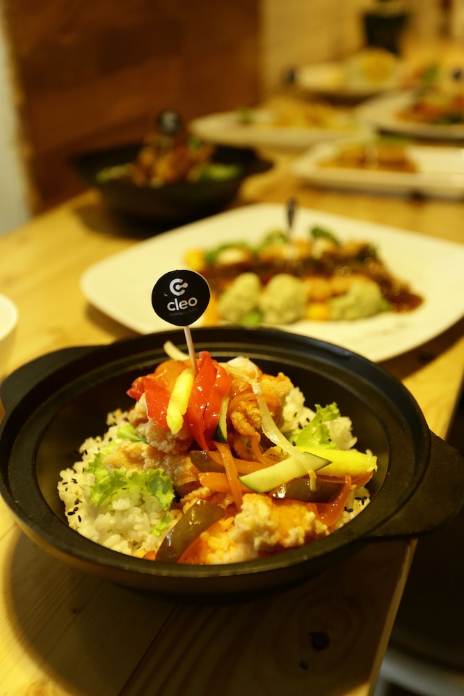 Cleo Hotel Basuki Rahmat 21/46