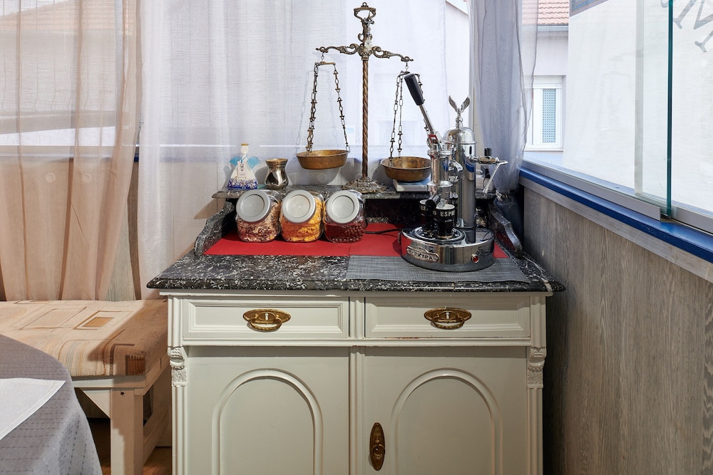 Anastasia Suites Zagreb 10/75