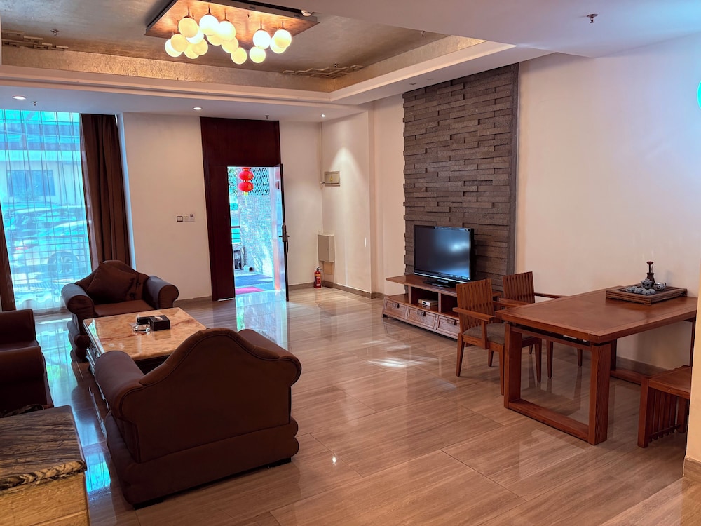 Guangzhou Baiming Fangyuan Apartment 34/47
