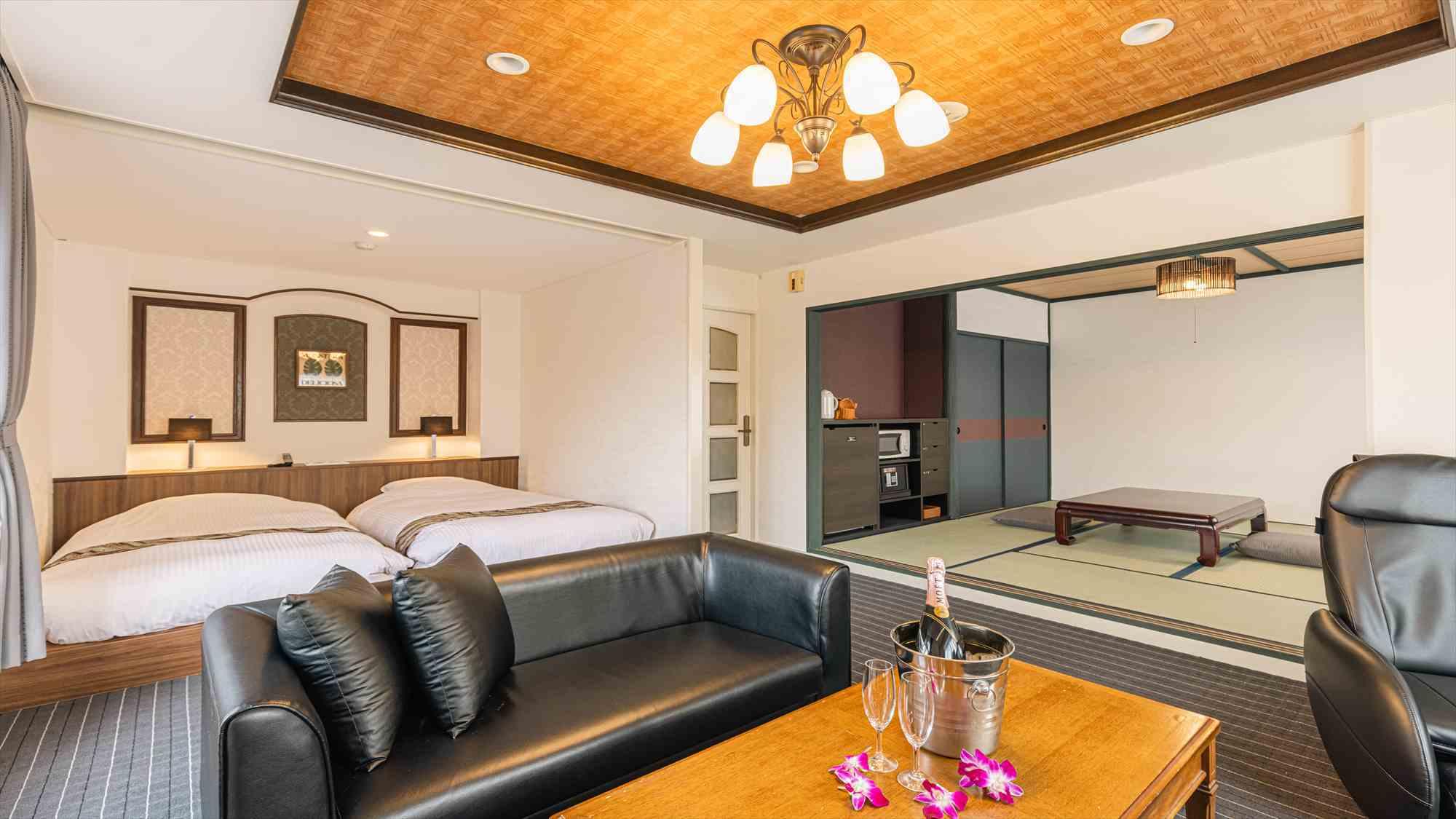 Connecting, West, 2 Rooms, Family, Twin Beds