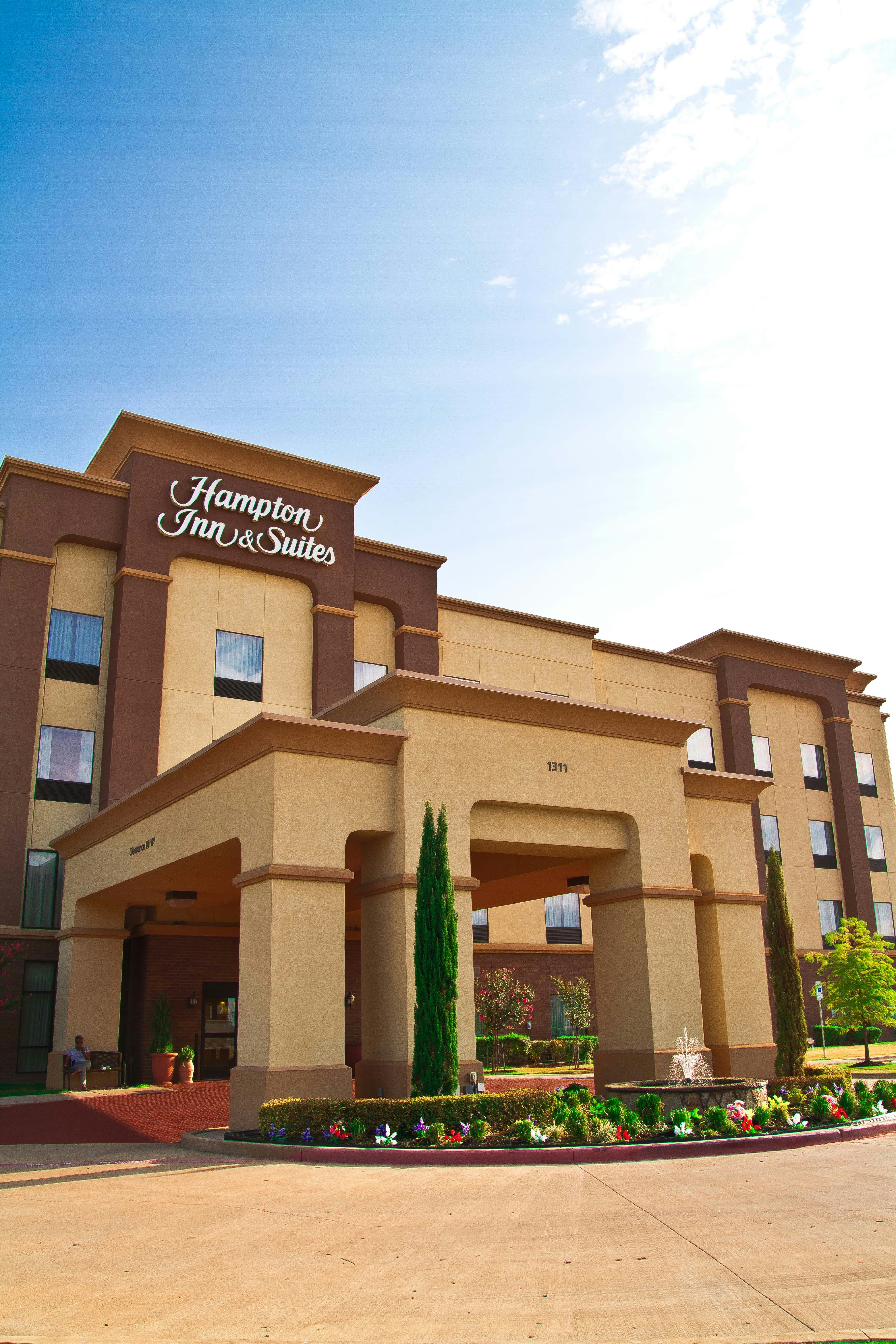 Hampton Inn and Suites Dallas-Desoto in DESOTO - TX
