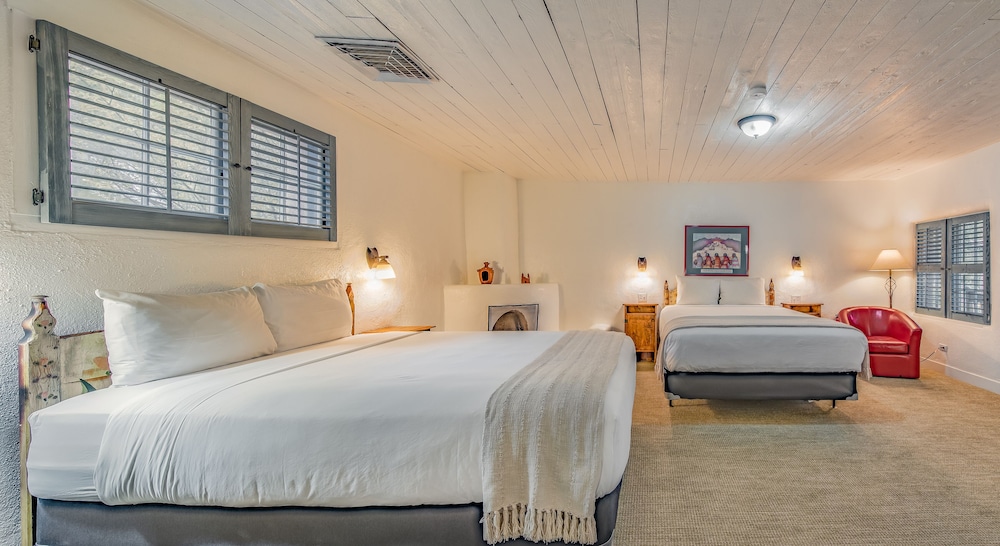 The Historic Taos Inn 39/80