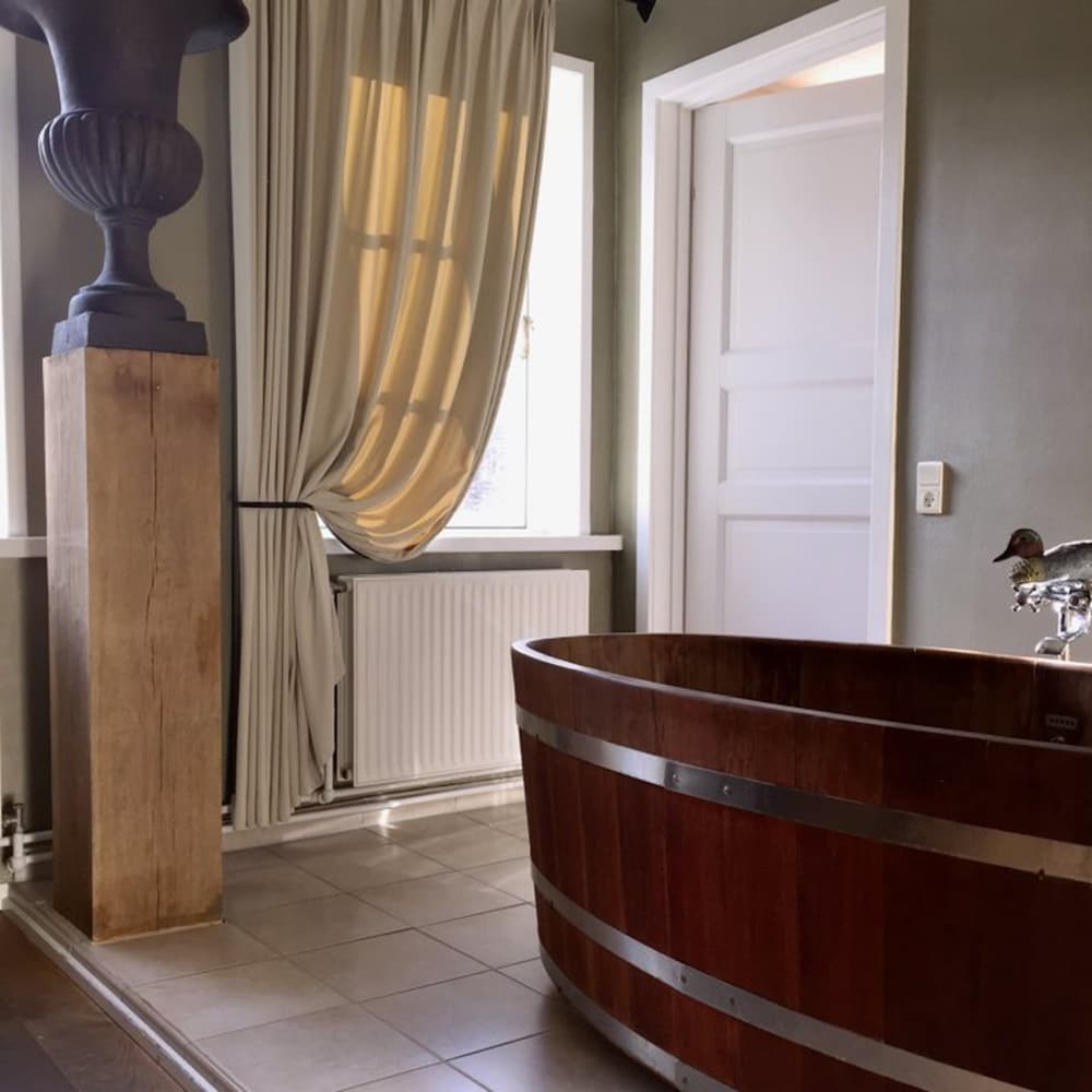 Villa Provence Hotel 12/61