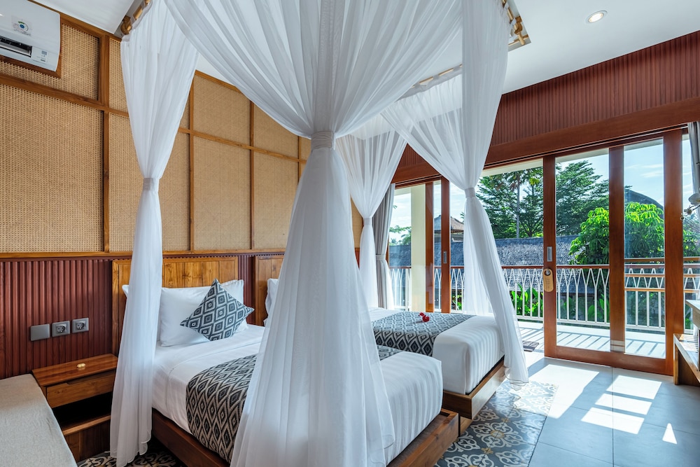 Puri Andong Villa 19/64
