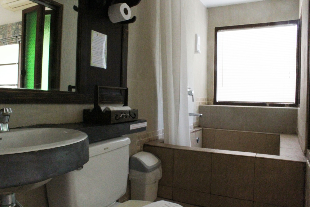 Baan Panwa Resort Spa 30/35