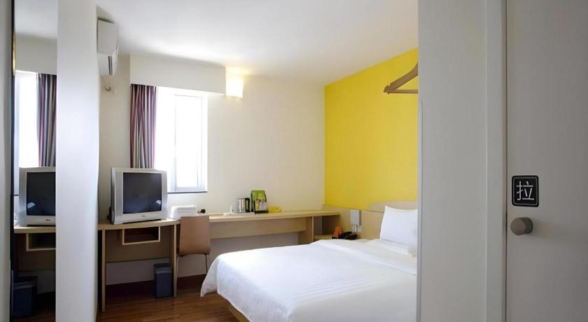 7 Days Inn (Guiyang Guizhou Institute of Technology & Gaicha Avenue) 10/28