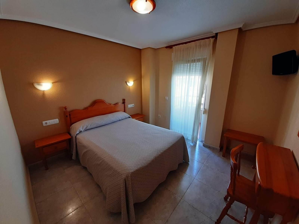 غرفة بسرير مزدوج بشرفة، Hotel Cano 3/9
