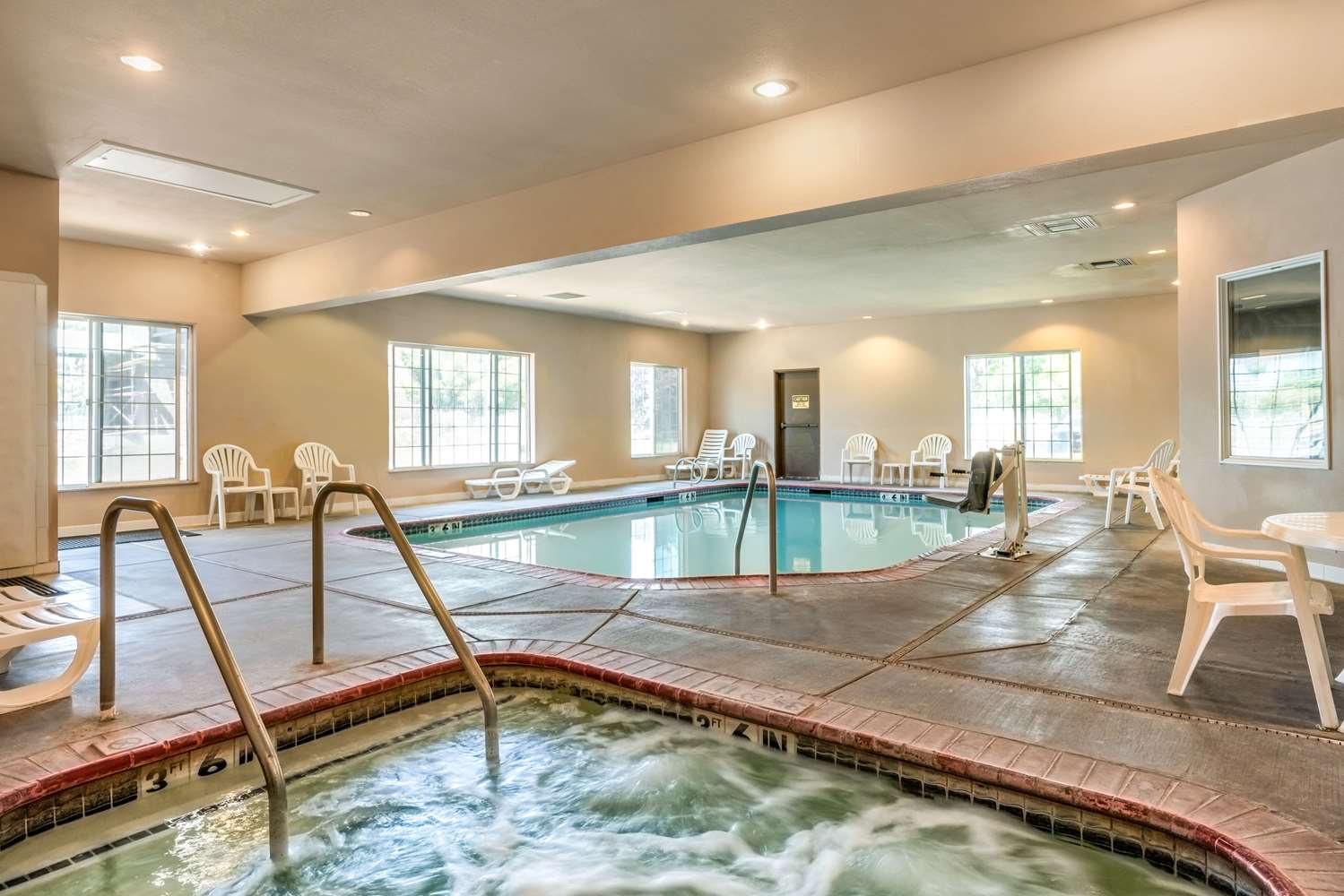 Comfort Inn & Suites Galt Lodi North 22/39