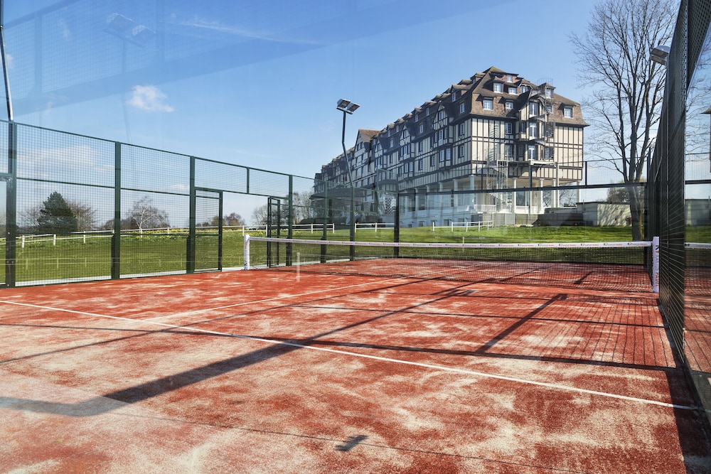 Hotel Barriere L Hotel Du Golf 40/75
