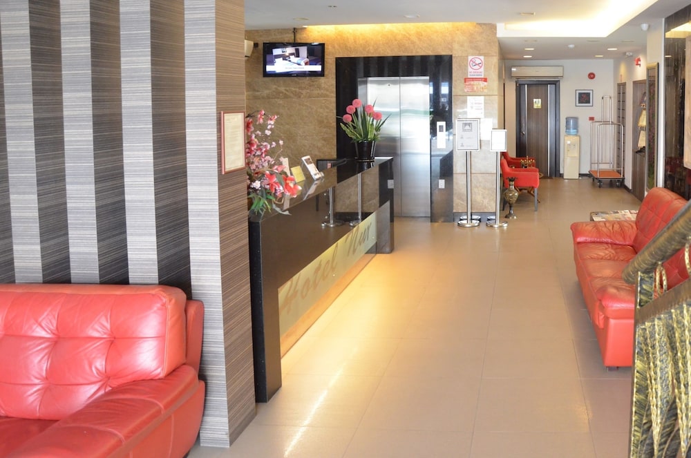 Super OYO 985 Hotel Nur 22/22