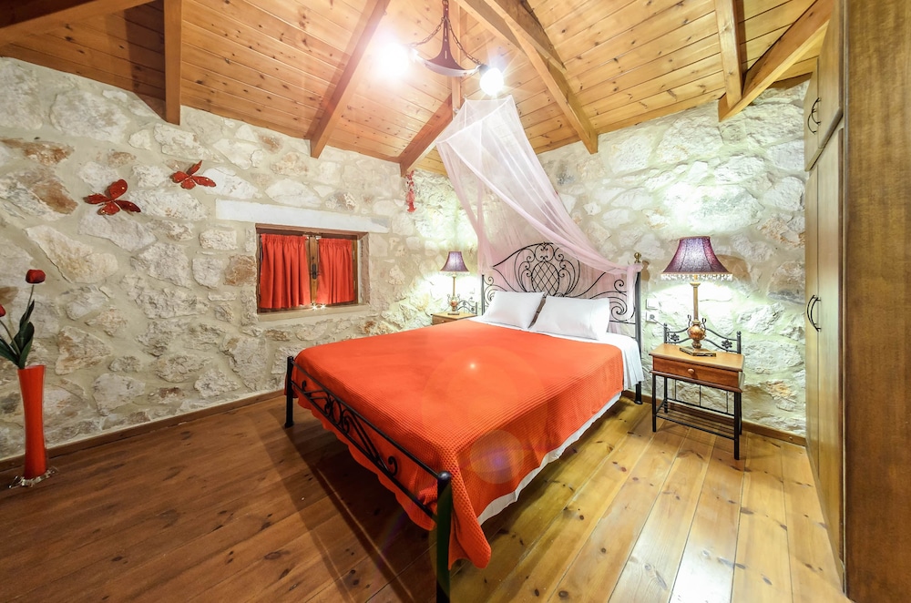 Parys Villas 6/50