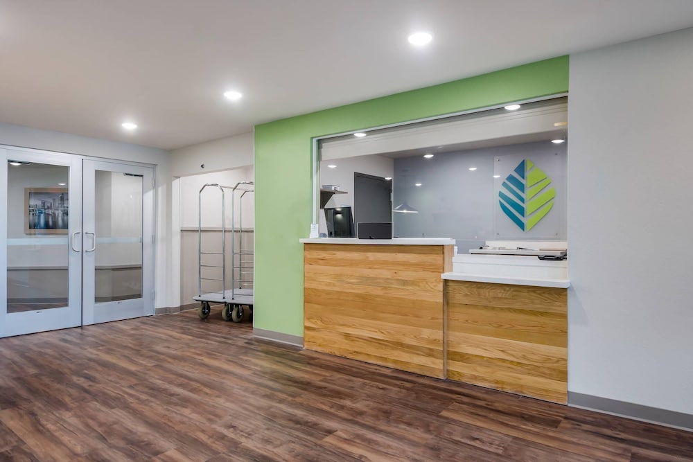 WoodSpring Suites Tampa Airport North Veterans Expressway 10/40