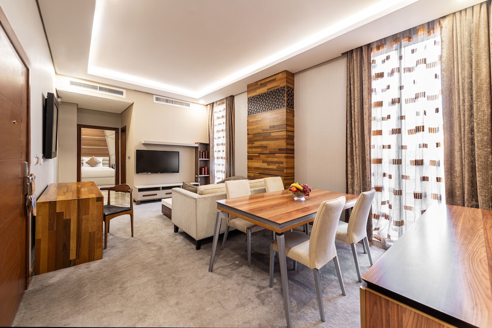 فندق كراون روز(Crown Rose hotel) 43/53