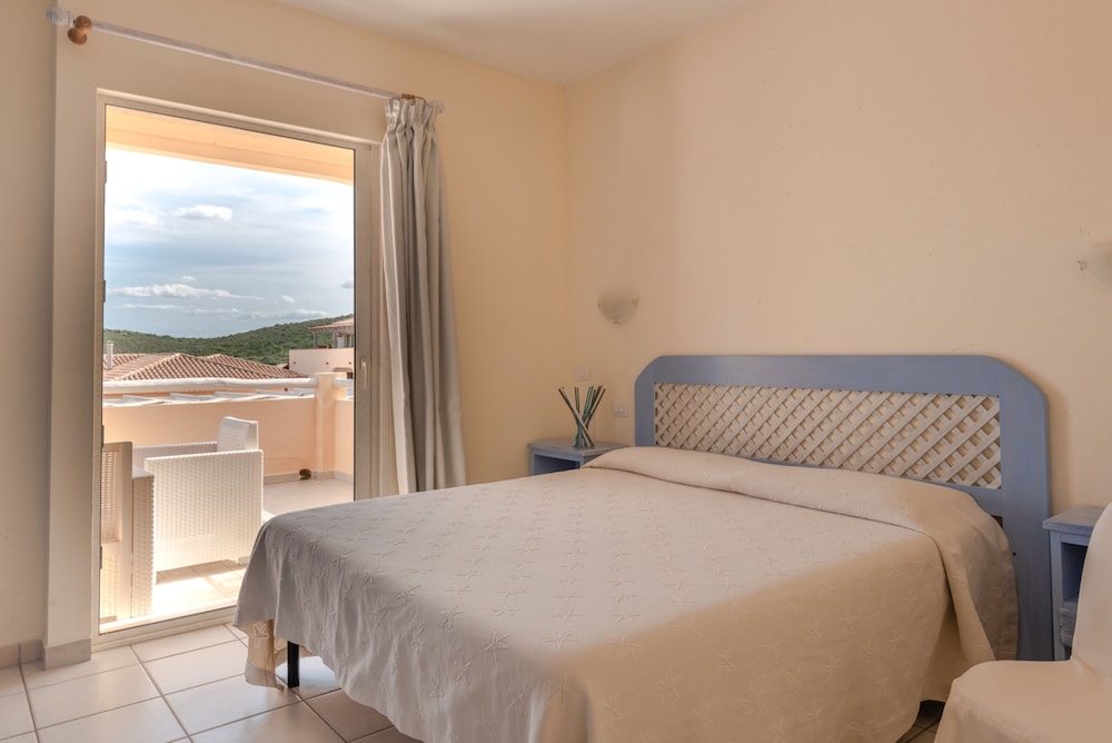 Baia De Bahas Exclusive Resort 9/50