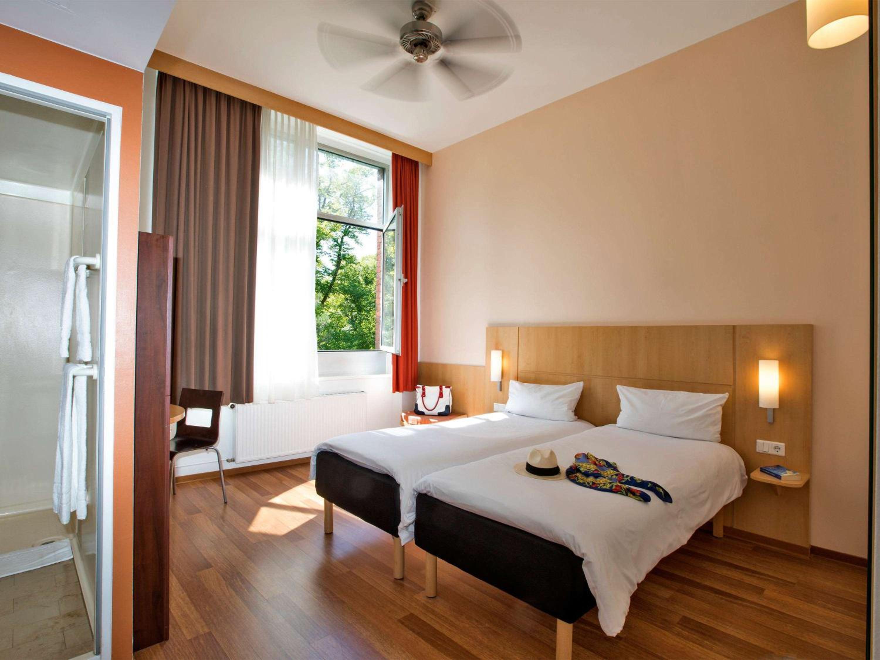 غرفة بسريرين منفصلين، Ibis Berlin City Sud 3/8