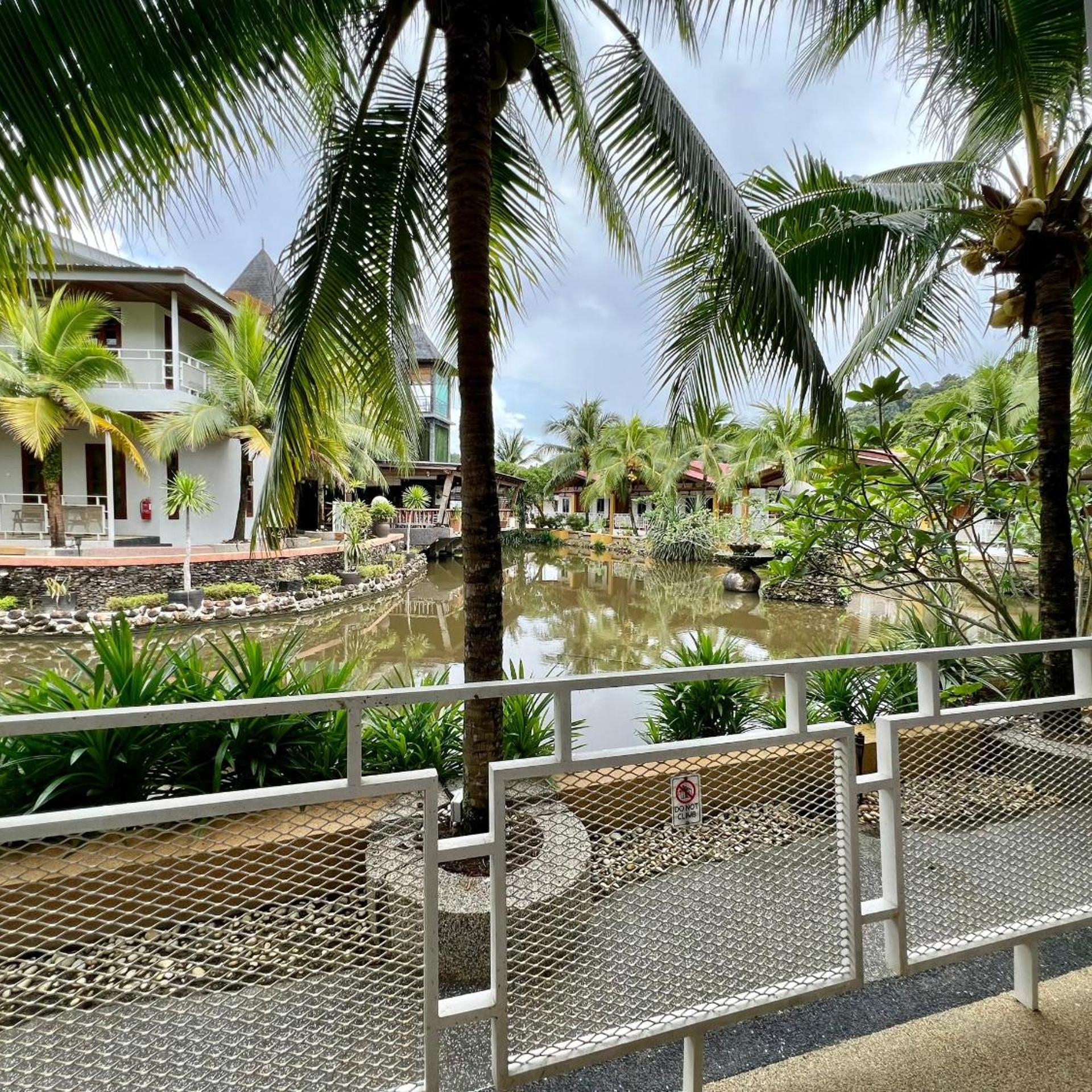 AIRIS SANCTUARY RESORT 45/54