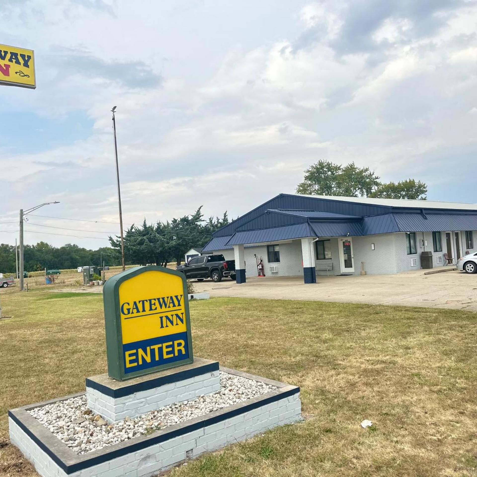 Gateway Inn 4/50