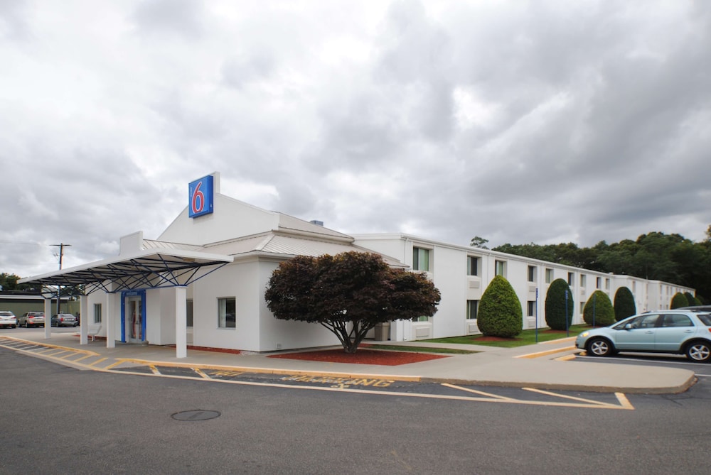Motel6 Seekonk, MA - Providence East 7/39