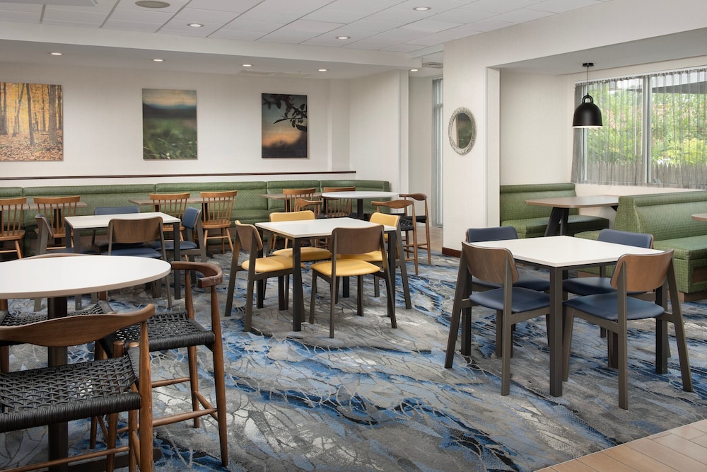 Fairfield Inn & Suites Ithaca 26/43
