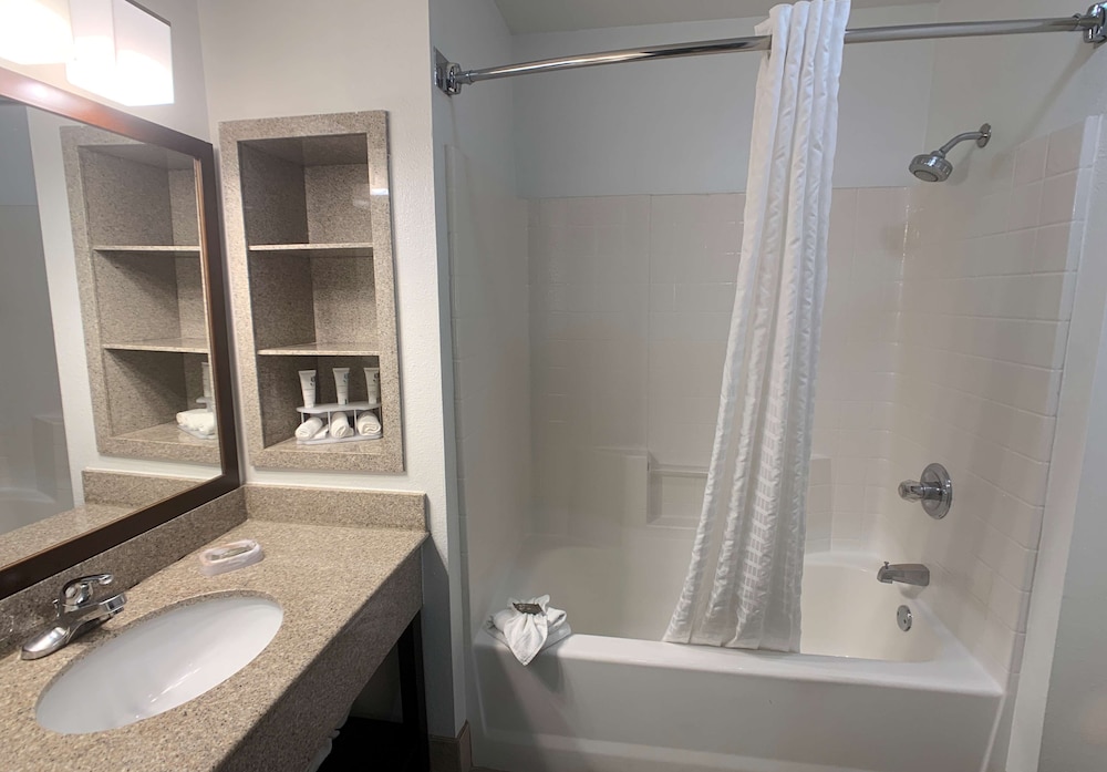 Country Inn & Suites by Radisson, Fort Worth West l-30 NAS JRB 16/45