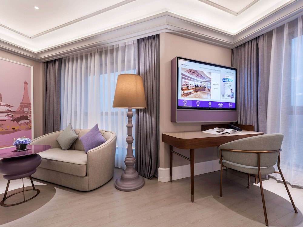 Mercure Nantong Downtown 58/65