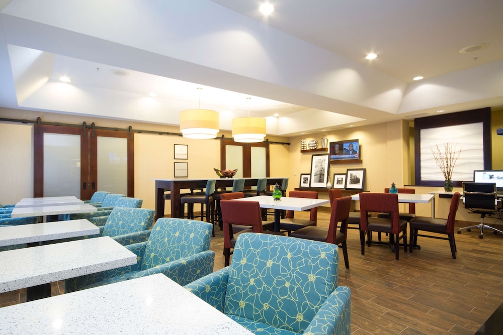 Hampton Inn Marshall, MI 24/40