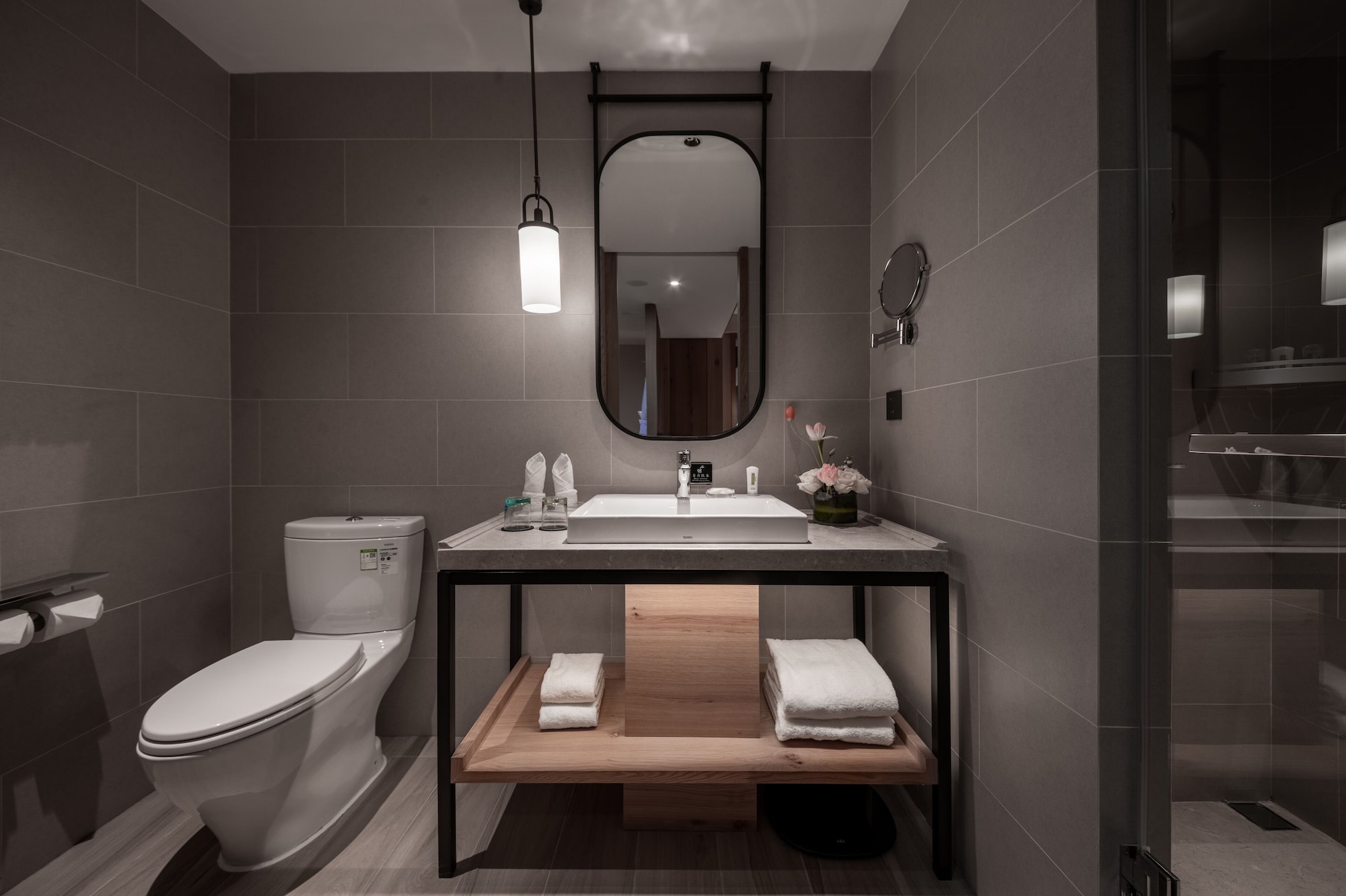 غرفة قياسية بسرير كينج في طابق مرتفع، Holiday Inn Jilin Beidahu 7/7