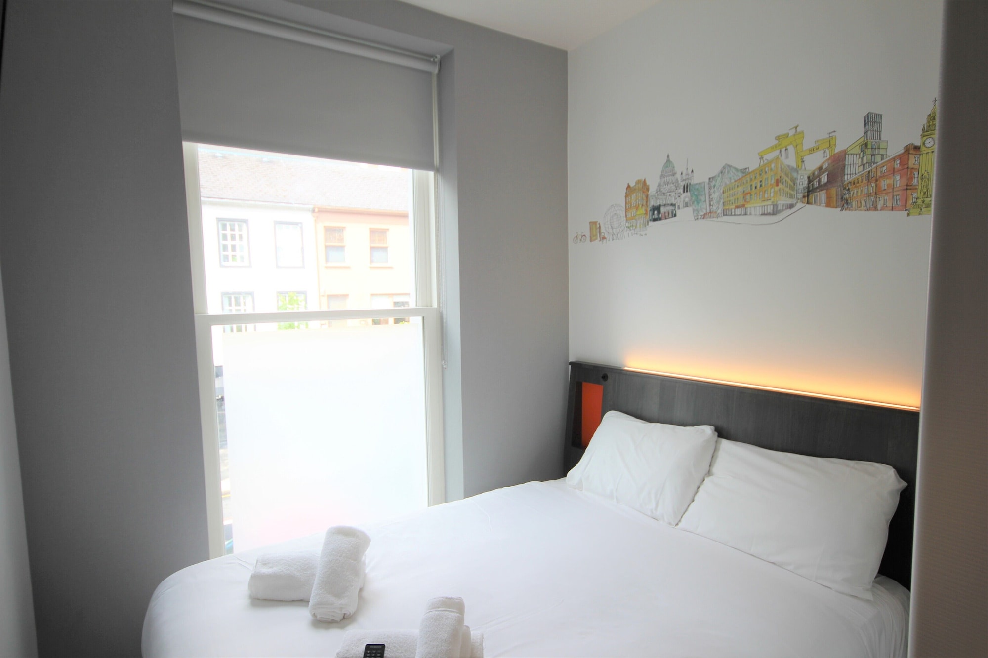 STANDARD, DOUBLE BED