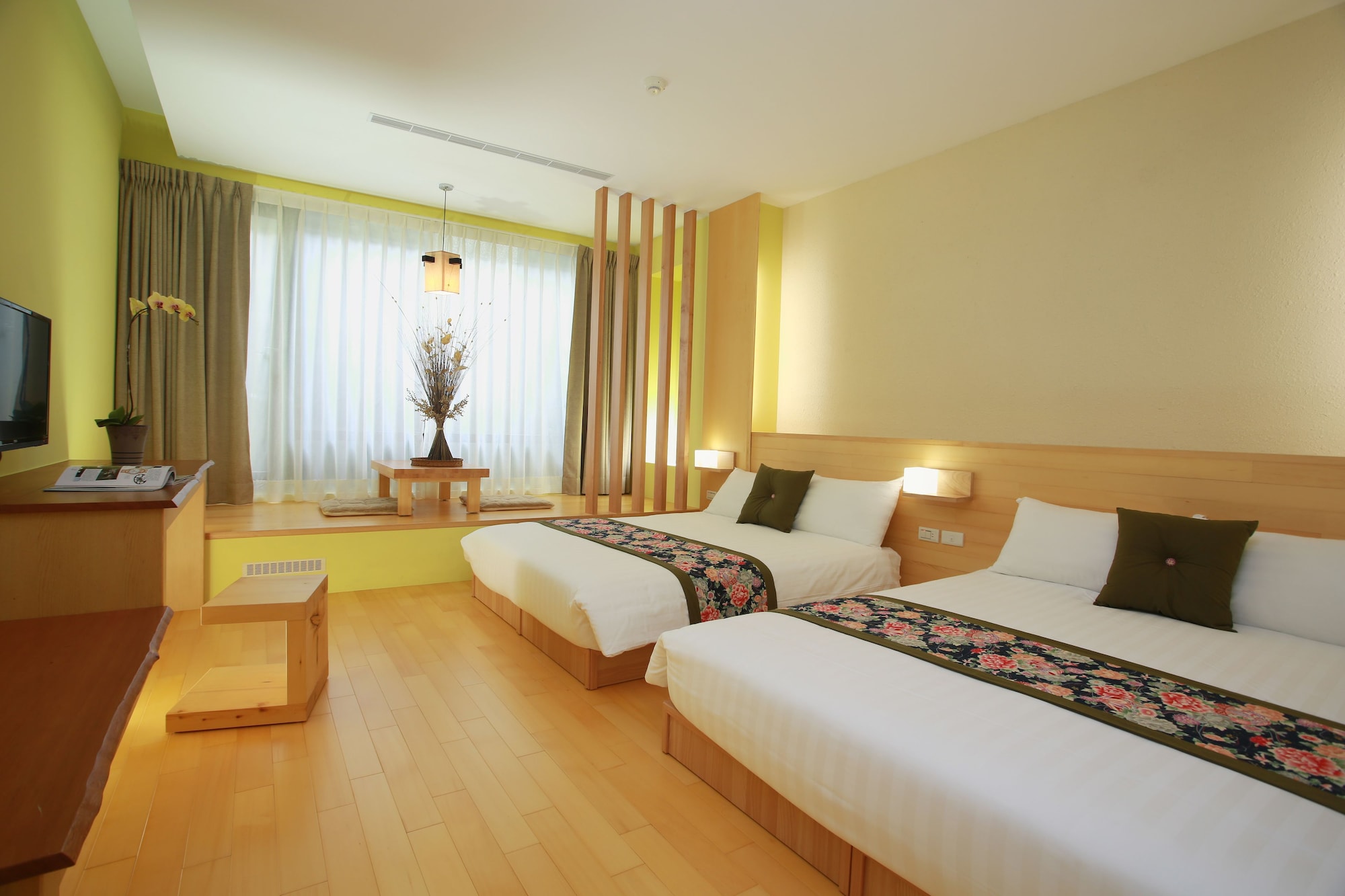 Gallery, Quadruple, 2 Double Beds